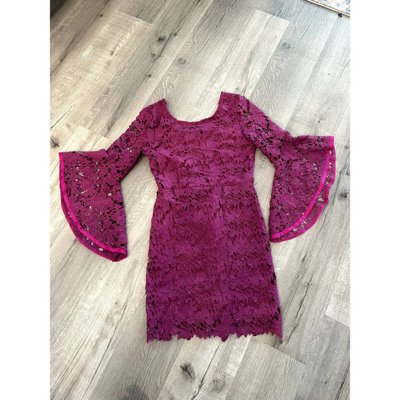 She + Sky Lace Dress with Bell Sleeves size Medium - Picture 10 of 10
